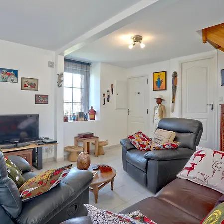 La Maison D'ici Et D'ailleurs בית נופש Créances